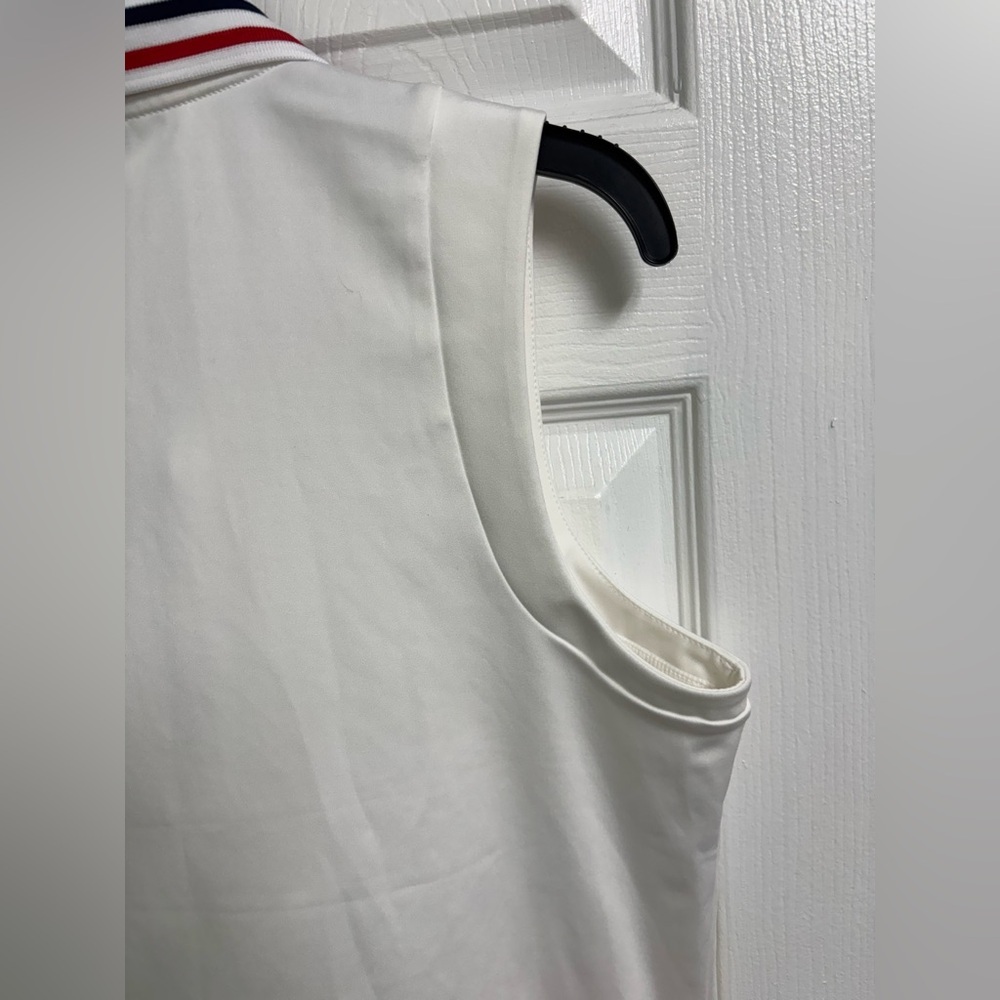 Tommy Bahama Active Sleeveless Golf Top White 1/4 Zip Collared Sporty Size M - Picture 8 of 8